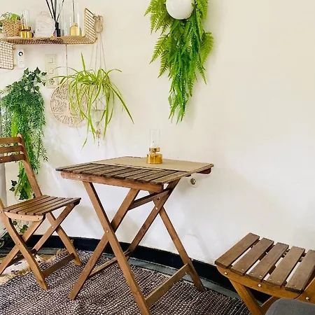Little Escape Im Jugendstil Poolhaus - Wc Und Dusche Im Nebenhaus